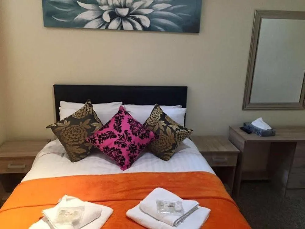 The Hub Hotel London 3*,