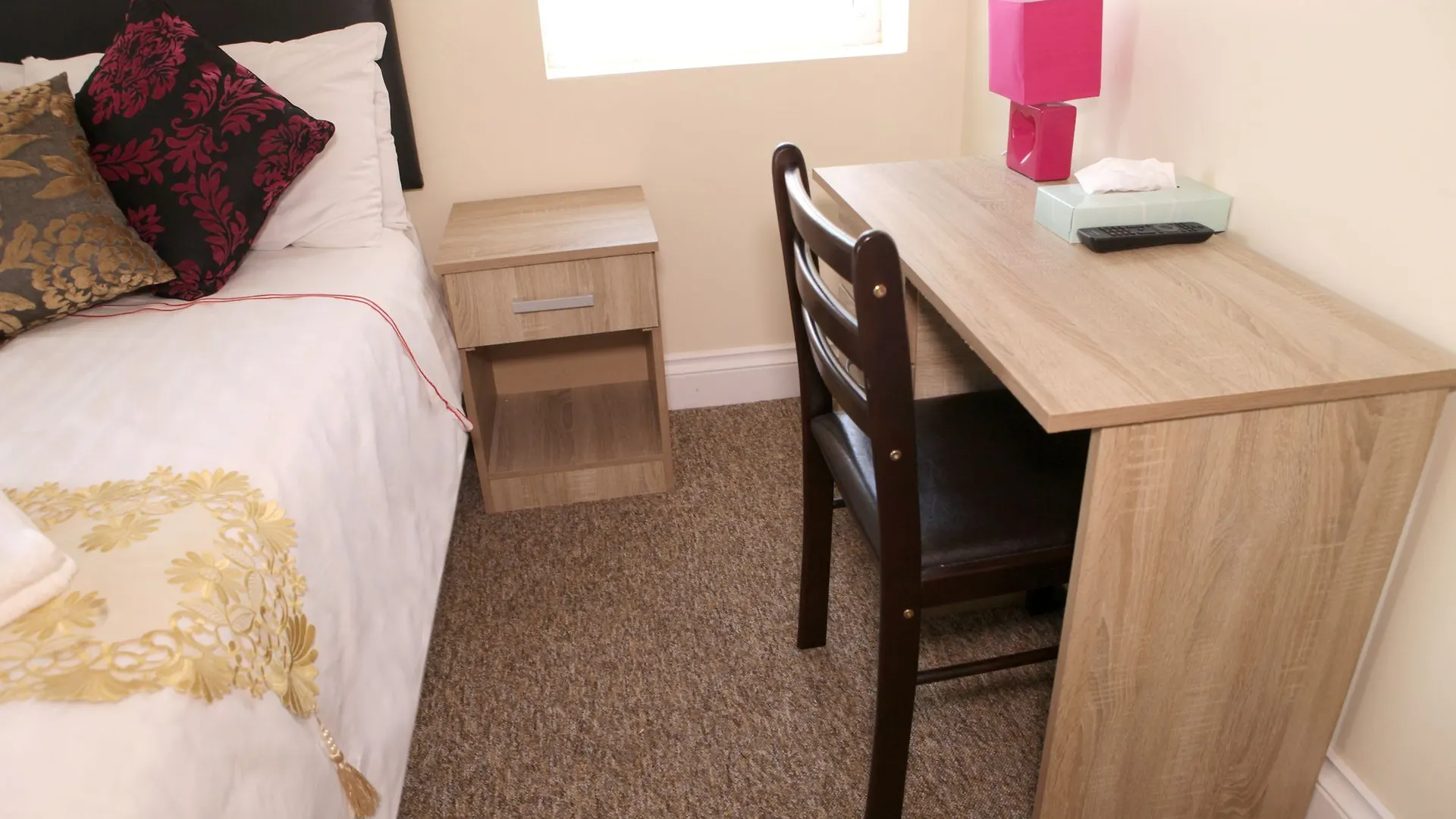 The Hub Hotel London 3*,  United Kingdom